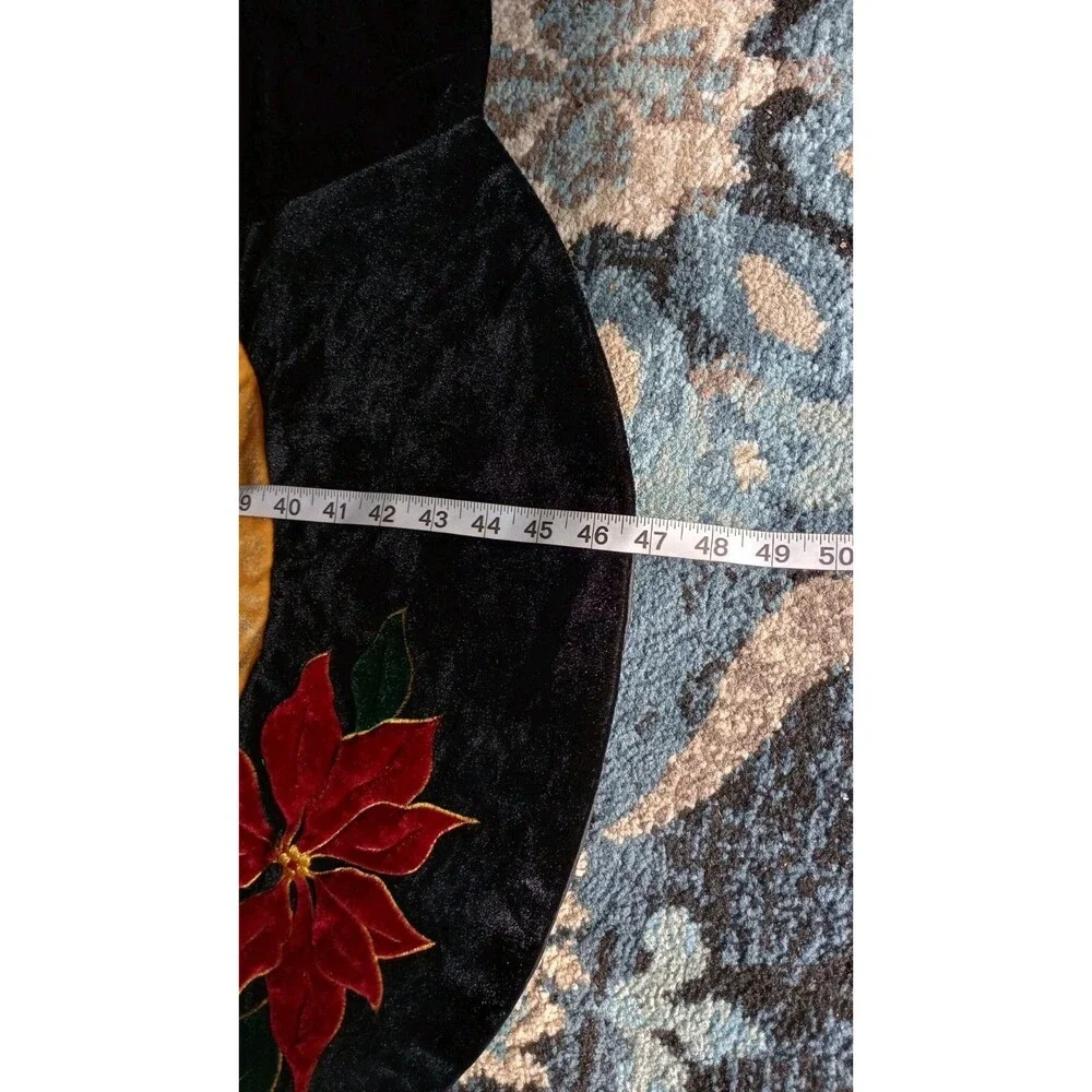 TREE SKIRT CHRISTMAS VTG POINSETTIA RED BLACK VELVET SCALLOPED EDGE 90s HOLIDAY